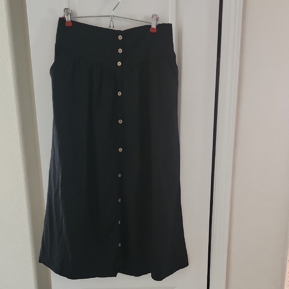 Love Tree Black Linen Midi Skirt with Buttons, Size Large - Picture 1 of 5